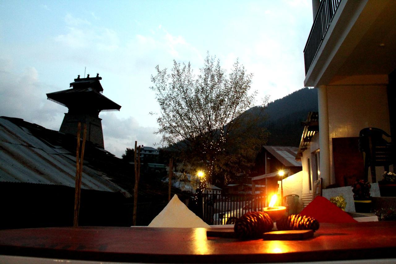 Bros Hostel Manali (Himachal Pradesh)